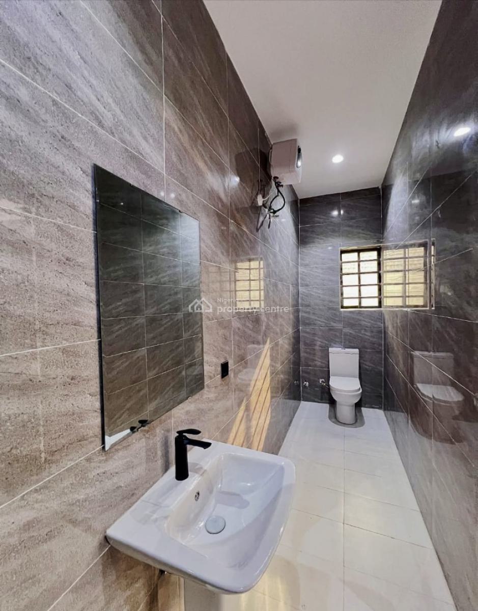 Fully Serviced 3 Bedroom Apartments, Lekki Phase 1, Lekki, Lagos, Flat / Apartment for Sale