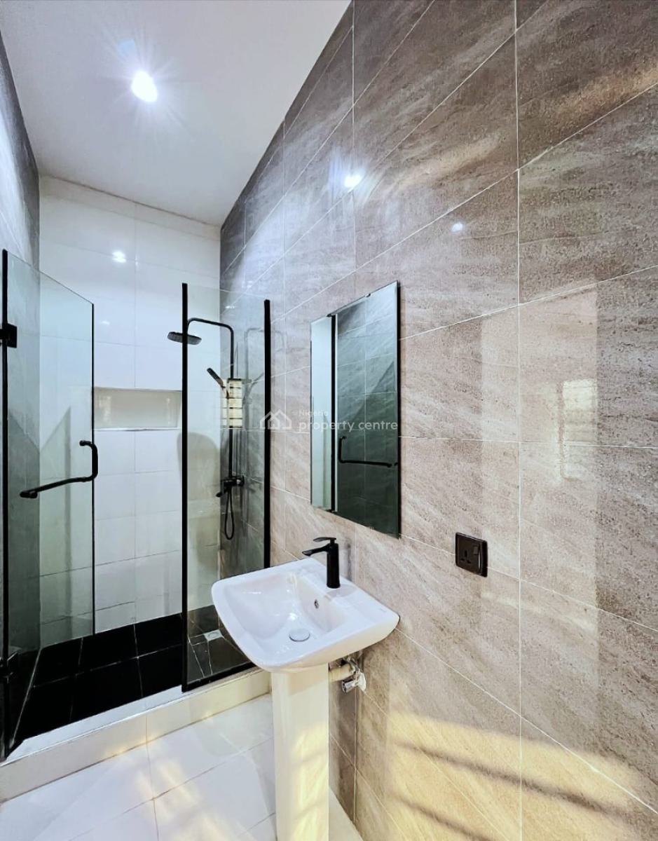 Fully Serviced 3 Bedroom Apartments, Lekki Phase 1, Lekki, Lagos, Flat / Apartment for Sale