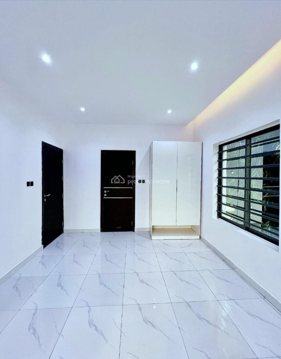 Fully Serviced 3 Bedroom Apartments, Lekki Phase 1, Lekki, Lagos, Flat / Apartment for Sale