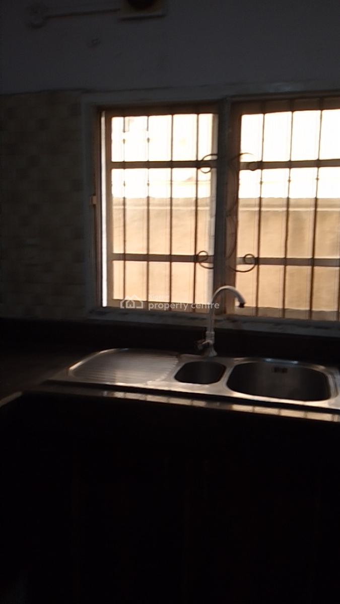 Recently Vacated 2 Bed with Clean Water, Sangotedo, Ajah, Lagos, Flat / Apartment for Rent