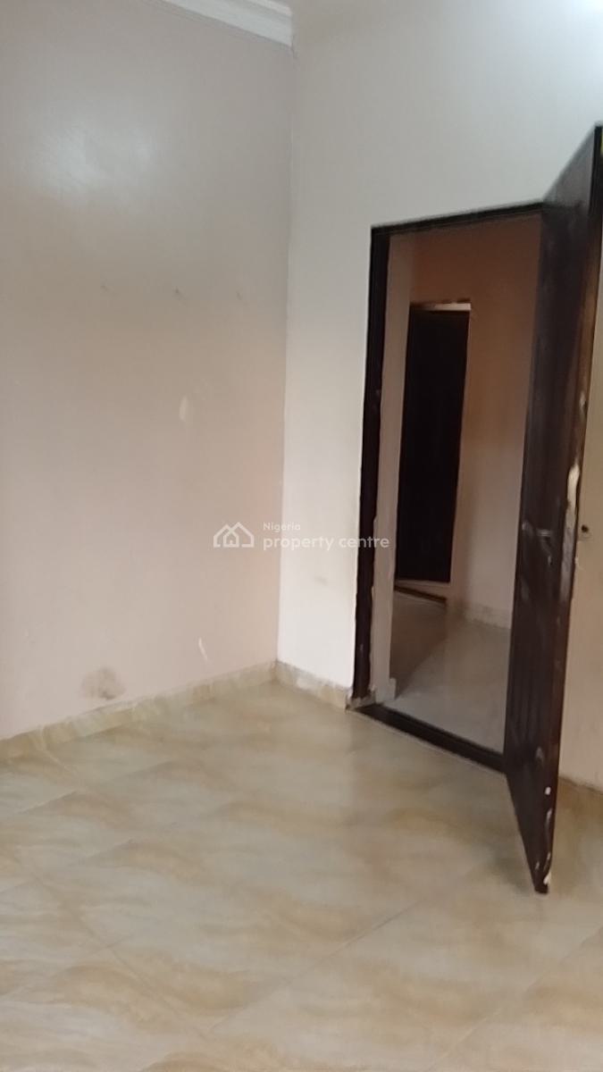 Recently Vacated 2 Bed with Clean Water, Sangotedo, Ajah, Lagos, Flat / Apartment for Rent