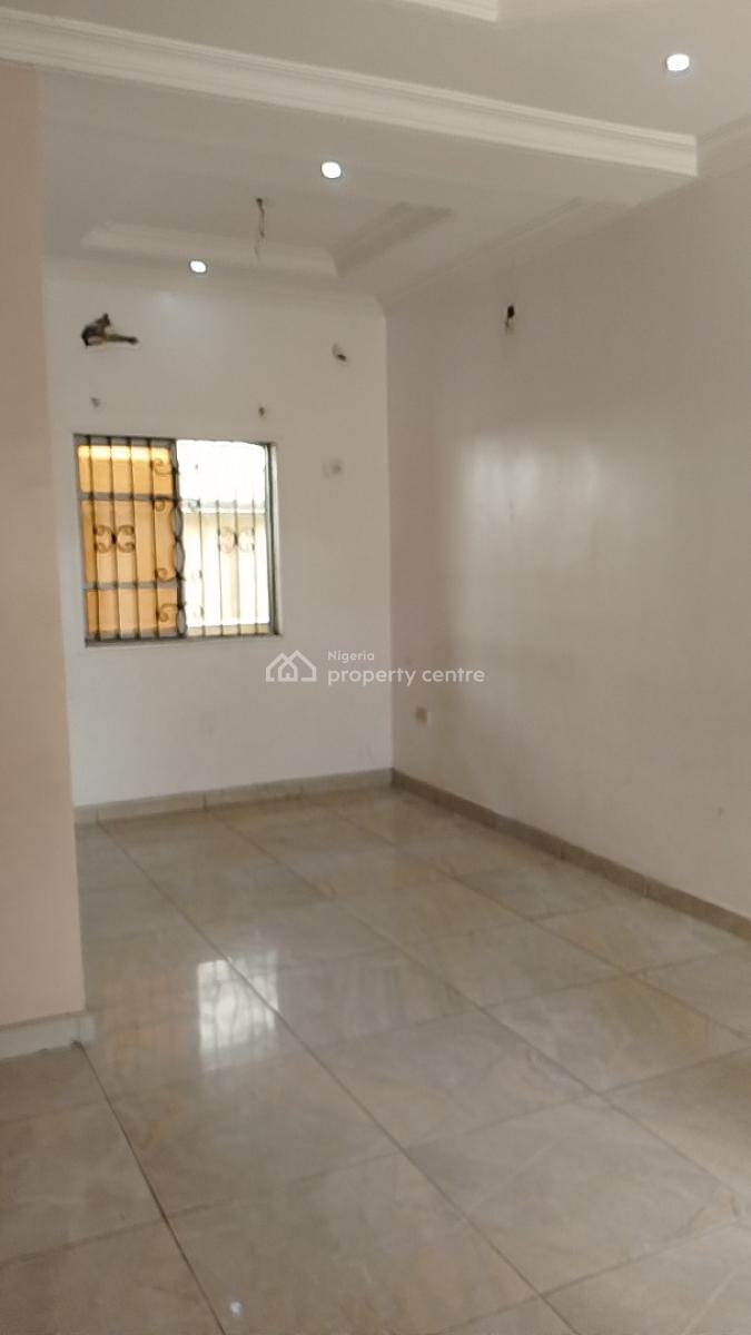 Recently Vacated 2 Bed with Clean Water, Sangotedo, Ajah, Lagos, Flat / Apartment for Rent