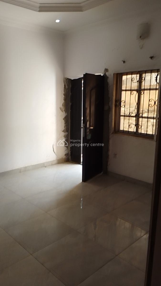 Recently Vacated 2 Bed with Clean Water, Sangotedo, Ajah, Lagos, Flat / Apartment for Rent