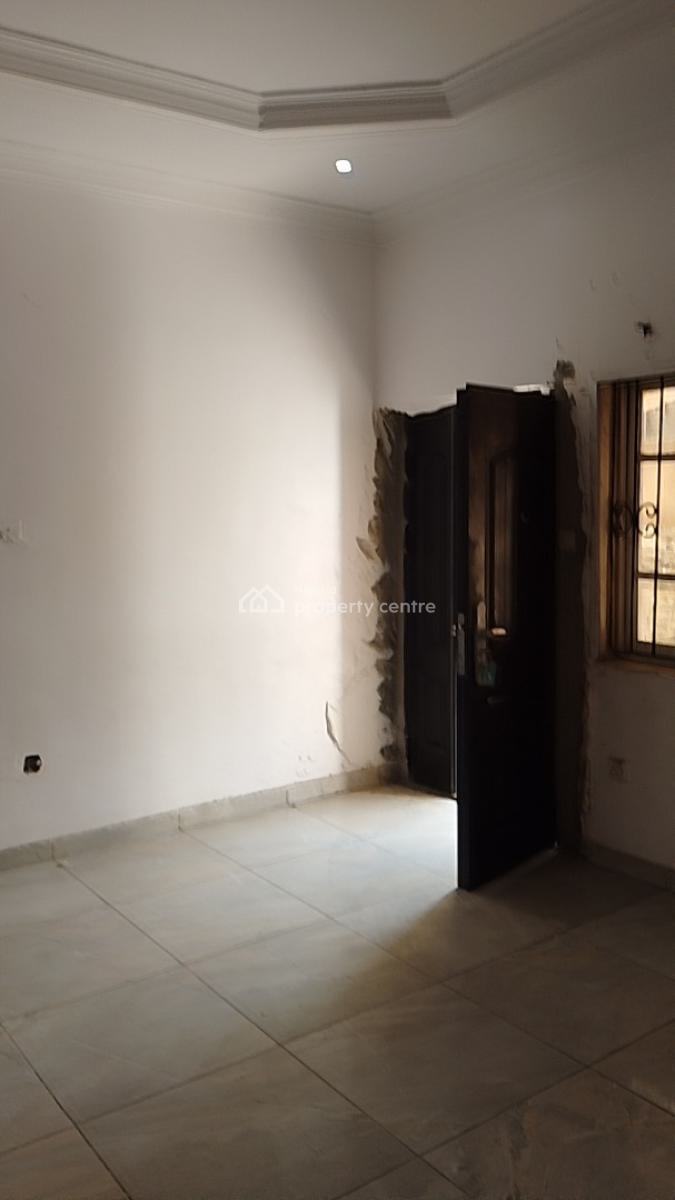 Recently Vacated 2 Bed with Clean Water, Sangotedo, Ajah, Lagos, Flat / Apartment for Rent