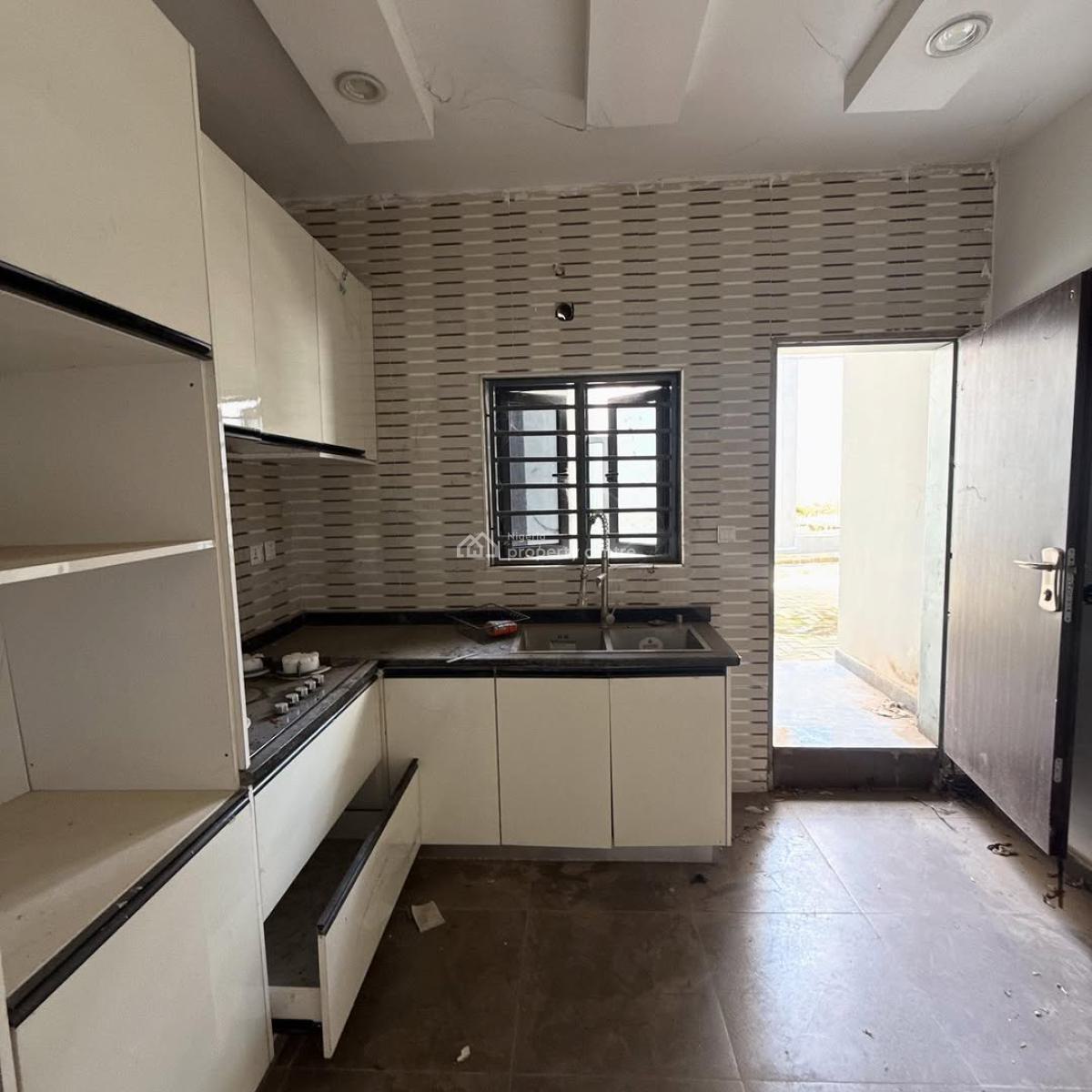 4 Bedroom Terrace Duplex with Bq, Gwarinpa, Abuja, Terraced Duplex for Sale