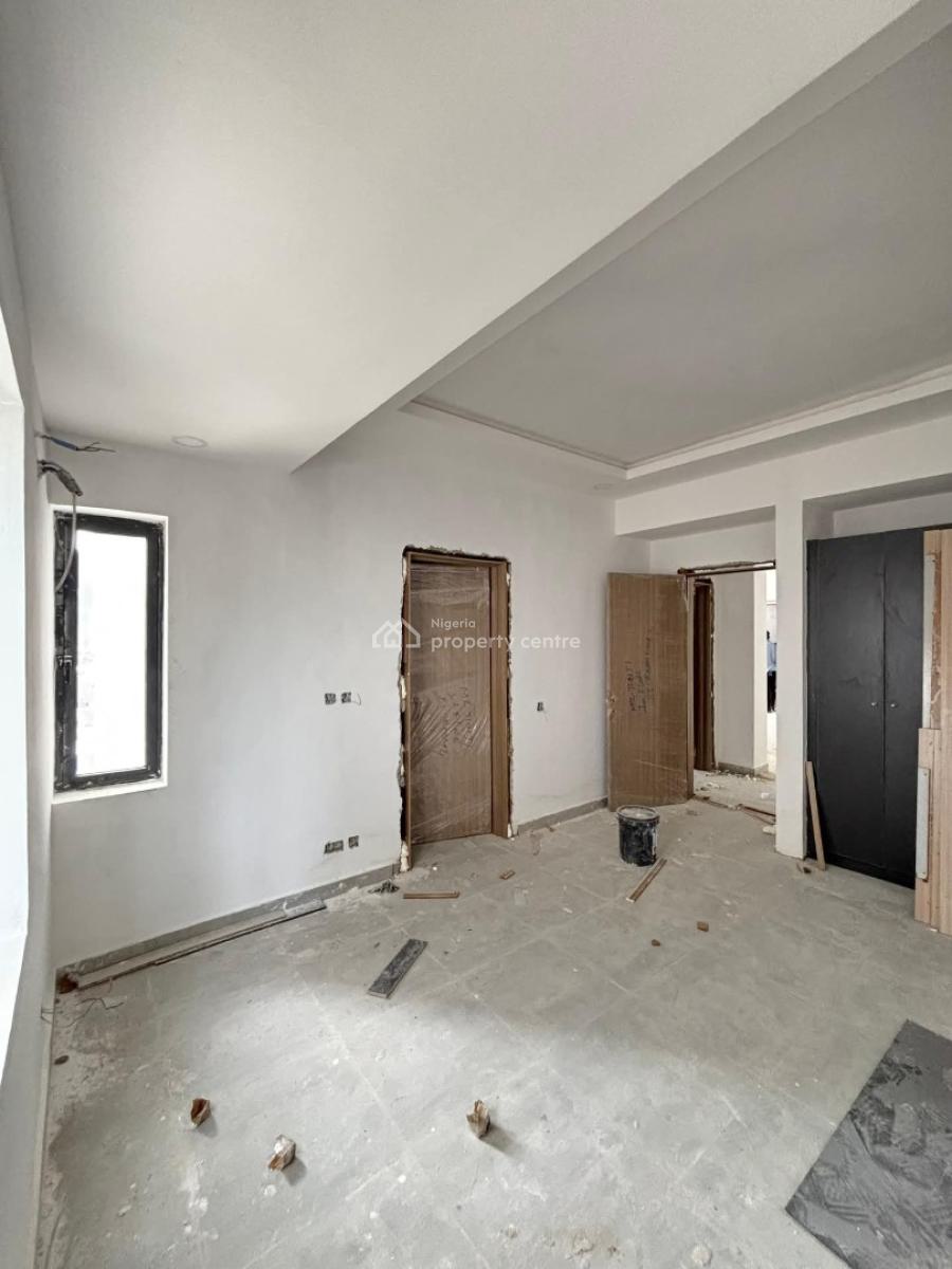 Spacious  3 Bedroom Apartment, Lekki Phase 1, Lekki, Lagos, Flat / Apartment for Sale