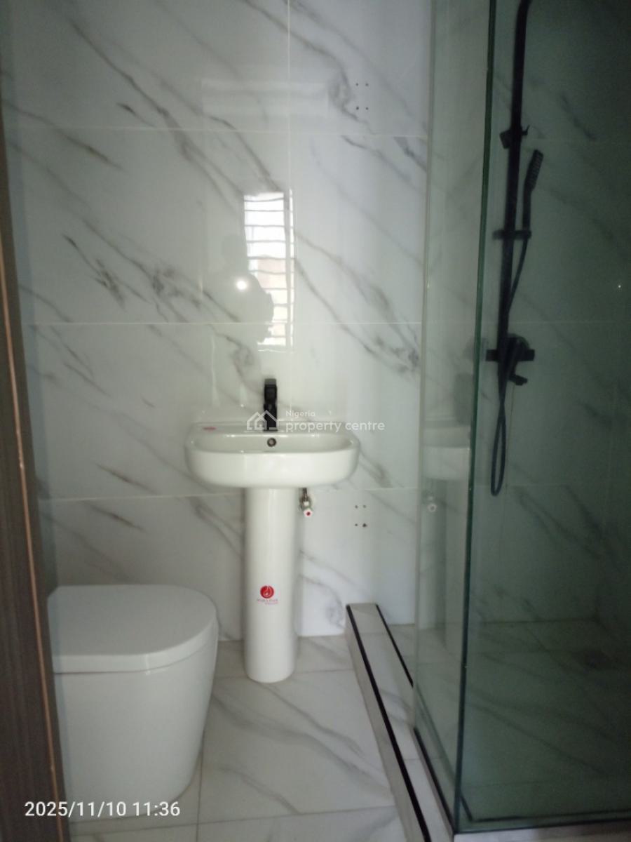 2 Bedroom Luxurious and Spacious Flat, Freedom Way, Lekki Phase 1 Lagos State, Lekki Phase 1, Lekki, Lagos, Flat / Apartment for Sale