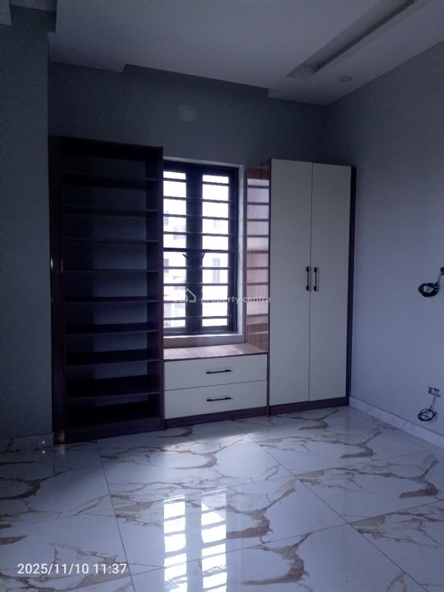 2 Bedroom Luxurious and Spacious Flat, Freedom Way, Lekki Phase 1 Lagos State, Lekki Phase 1, Lekki, Lagos, Flat / Apartment for Sale