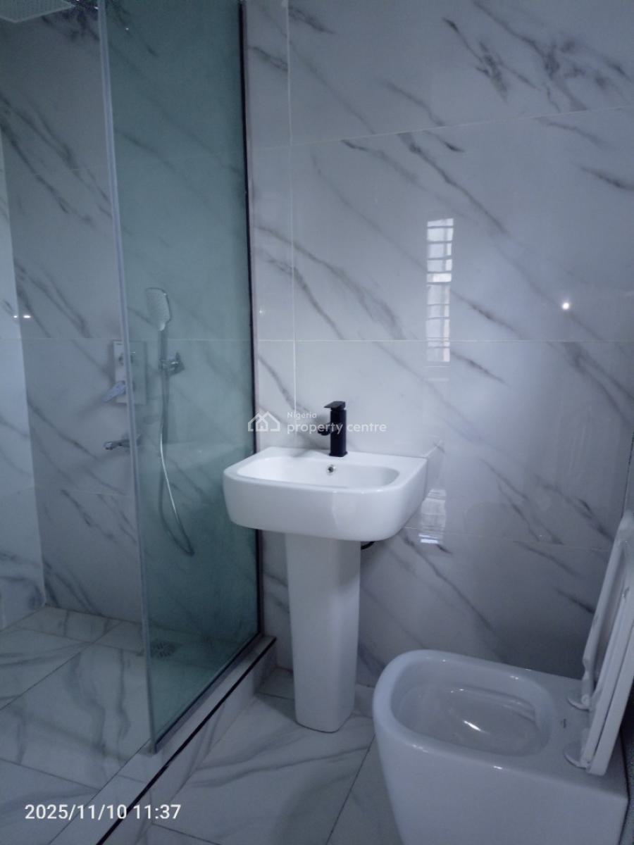 2 Bedroom Luxurious and Spacious Flat, Freedom Way, Lekki Phase 1 Lagos State, Lekki Phase 1, Lekki, Lagos, Flat / Apartment for Sale