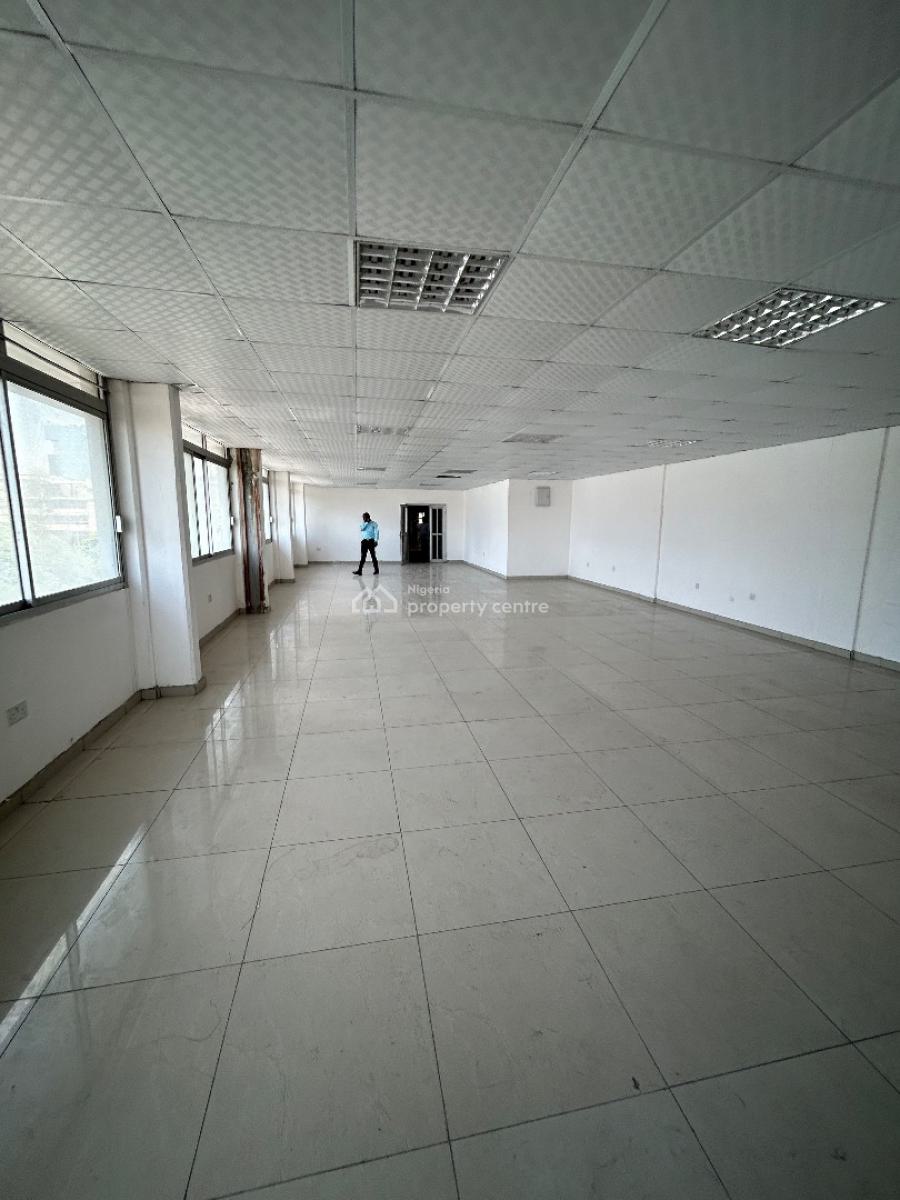 an Office Space Measuring 135sqm, Victoria Island (vi), Lagos, Office Space for Rent