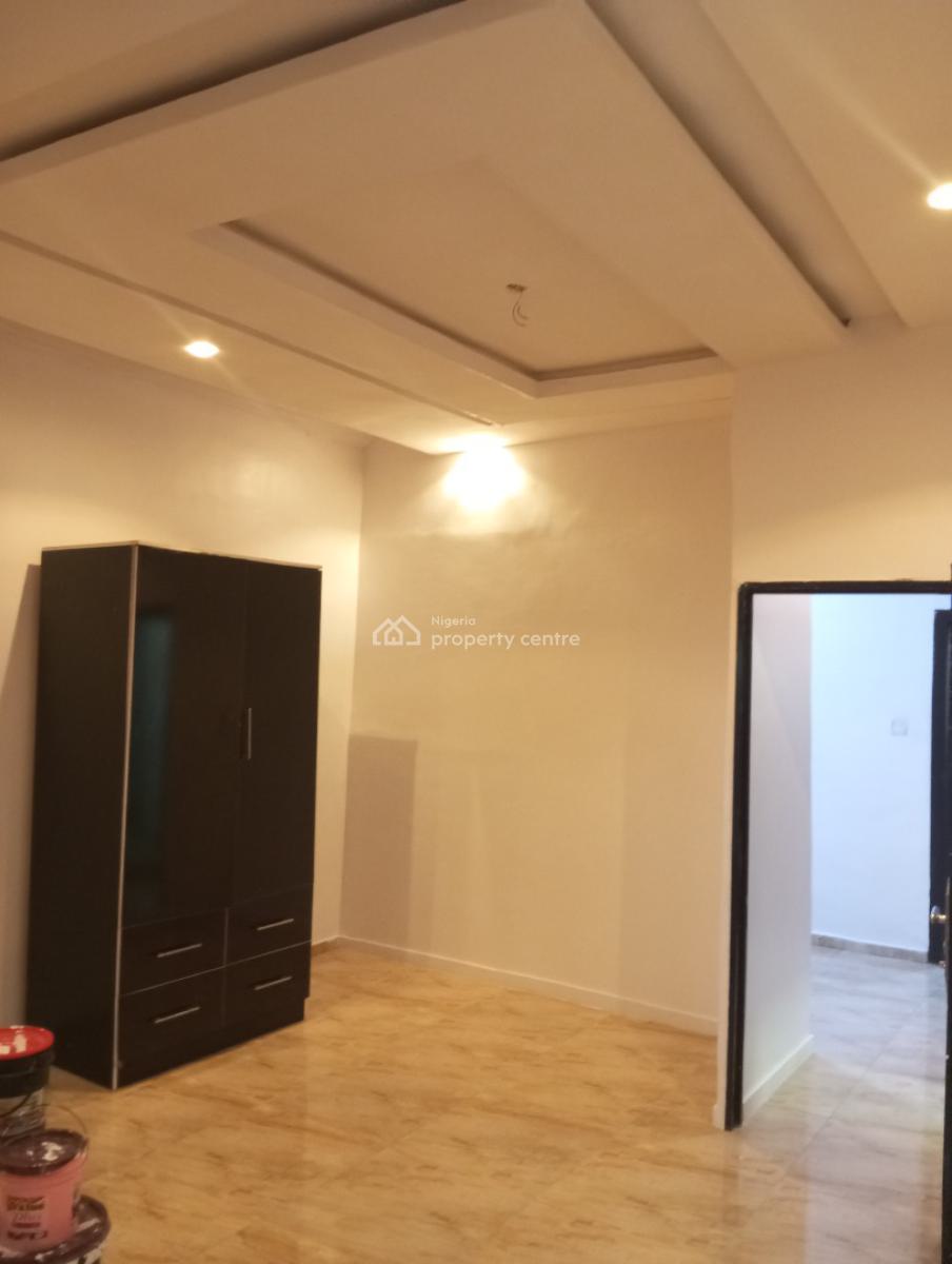 Specious Fully Serviced Studio, Chevron Drive, Lekki, Lagos, Flat / Apartment for Rent