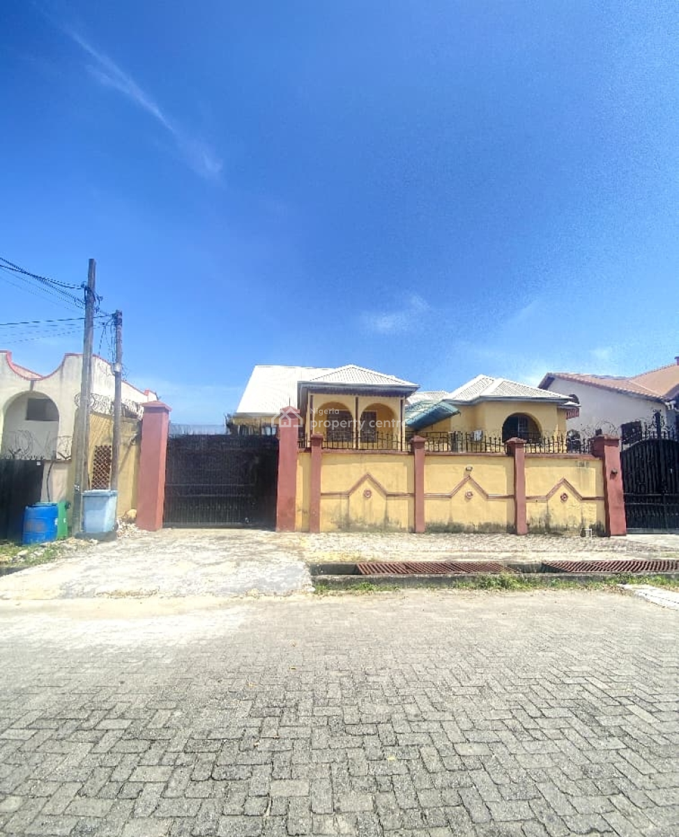 Lovely 4 Bedroom  Semi Detached Duplex in a Secure Estate, Lekki Phase 1, Lekki, Lagos, Semi-detached Duplex for Rent