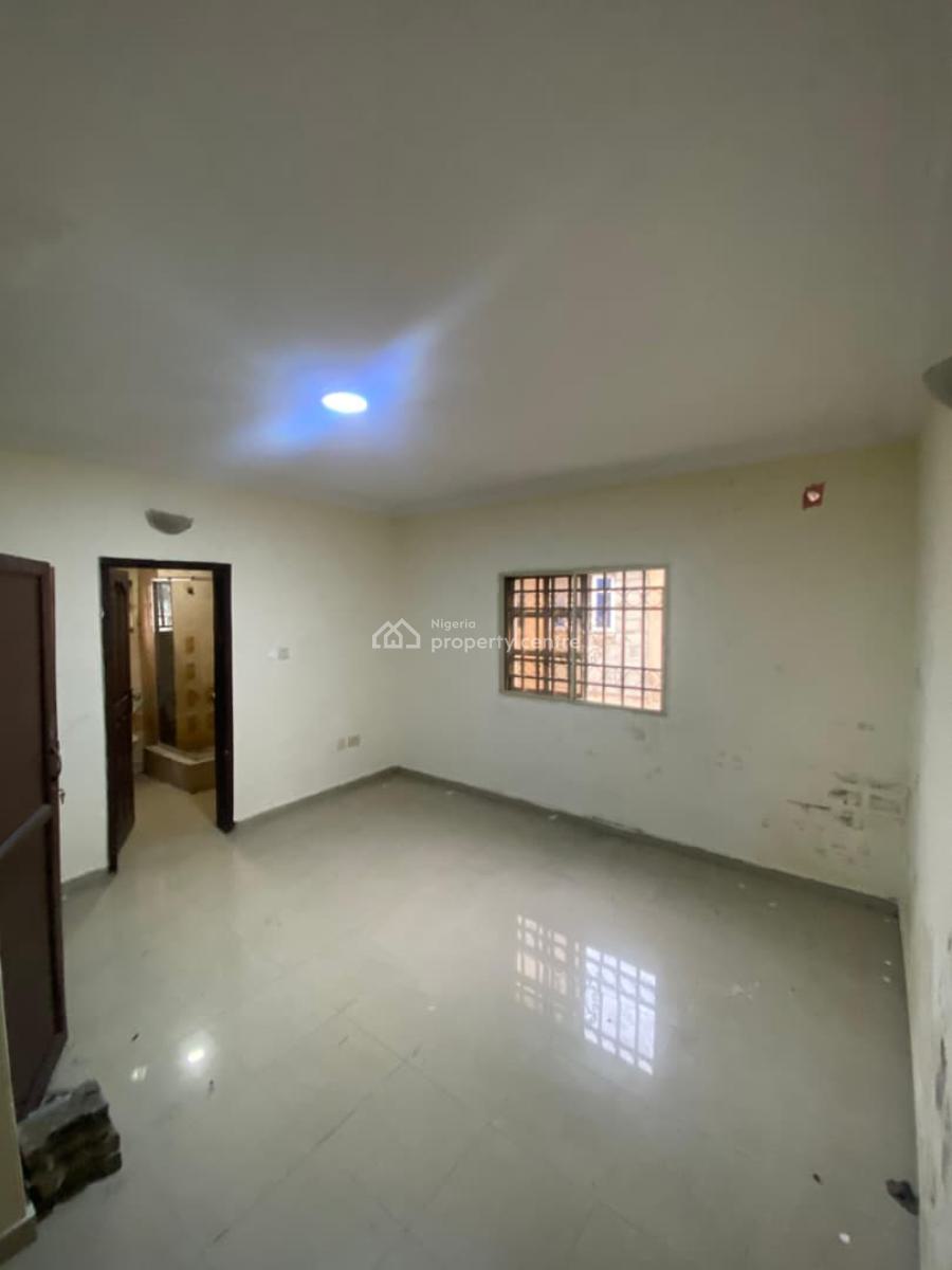 3 Bedroom Apartment in a Secured and Serene Estate, Agungi, Lekki, Lagos, Flat / Apartment for Rent