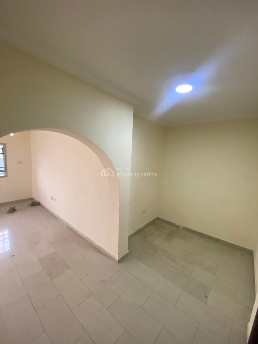 3 Bedroom Apartment in a Secured and Serene Estate, Agungi, Lekki, Lagos, Flat / Apartment for Rent