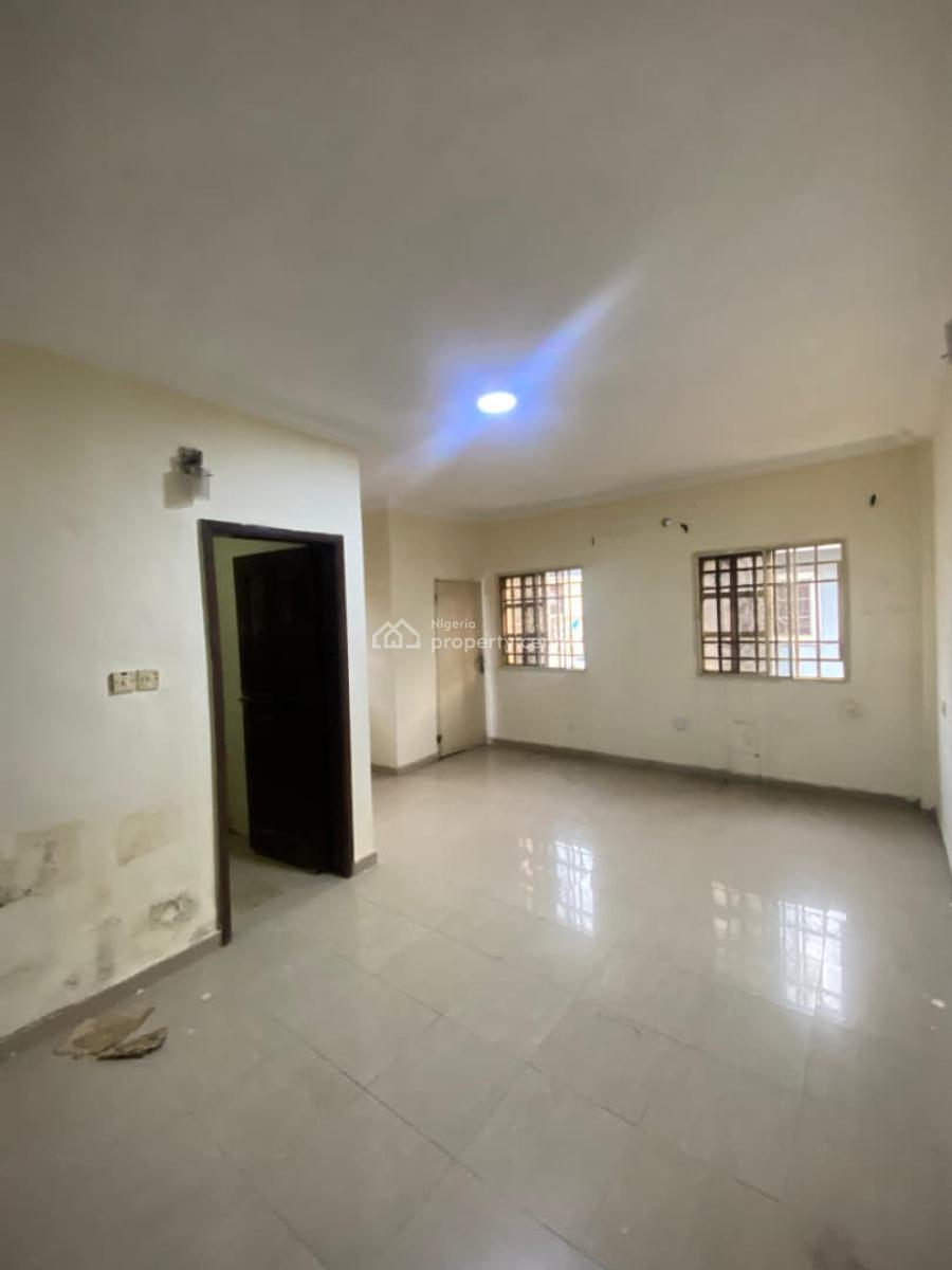 3 Bedroom Apartment in a Secured and Serene Estate, Agungi, Lekki, Lagos, Flat / Apartment for Rent
