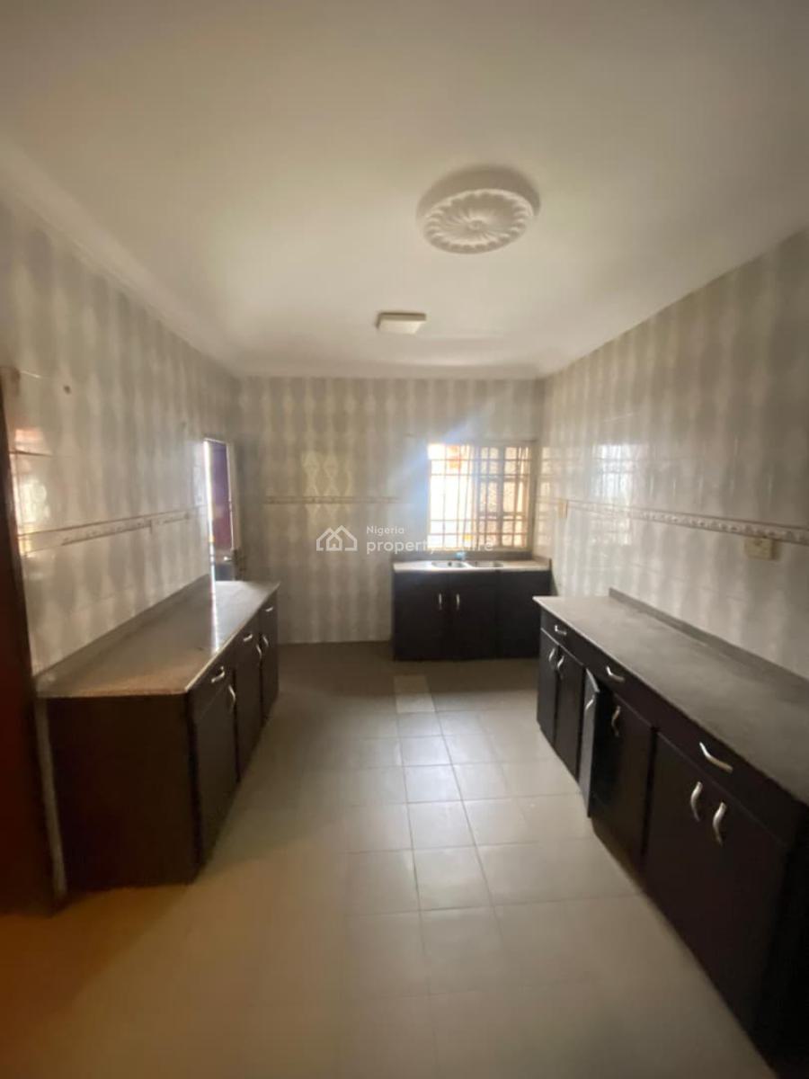 3 Bedroom Apartment in a Secured and Serene Estate, Agungi, Lekki, Lagos, Flat / Apartment for Rent