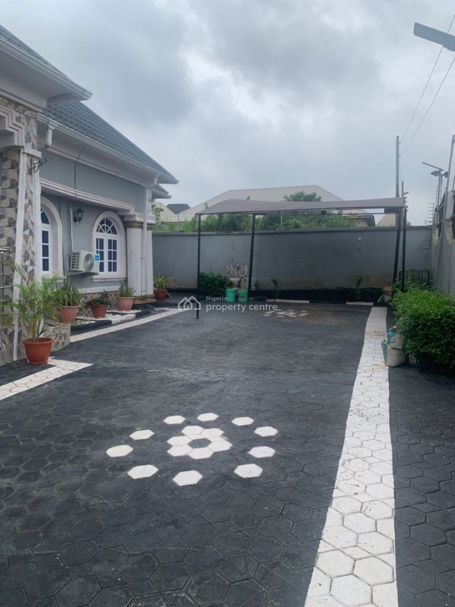 Block of Flats, Agunfoye Adamo, Adamo, Ikorodu, Lagos, Detached Bungalow for Sale