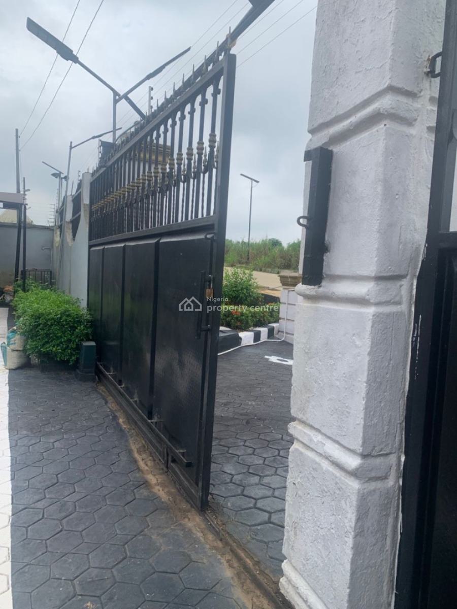 Block of Flats, Agunfoye Adamo, Adamo, Ikorodu, Lagos, Detached Bungalow for Sale