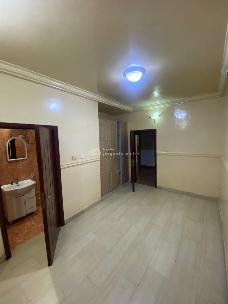 3 Bedroom Apartment in a Secured and Serene Estate, Osapa, Lekki, Lagos, Flat / Apartment for Rent