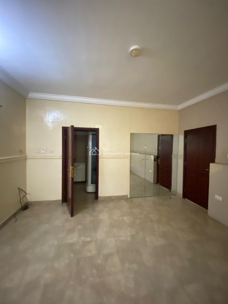 3 Bedroom Apartment in a Secured and Serene Estate, Osapa, Lekki, Lagos, Flat / Apartment for Rent