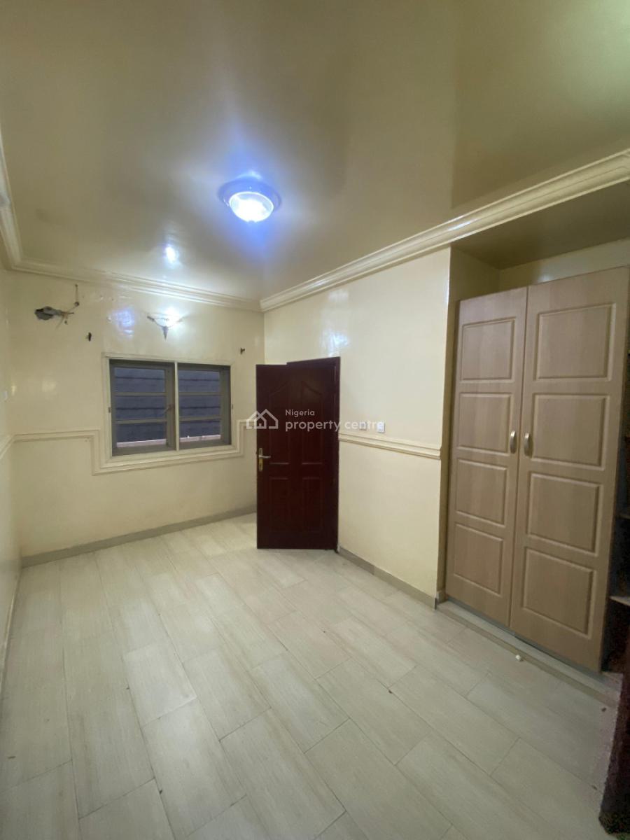 3 Bedroom Apartment in a Secured and Serene Estate, Osapa, Lekki, Lagos, Flat / Apartment for Rent