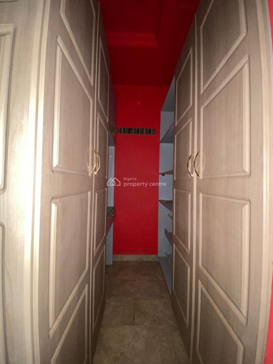 3 Bedroom Apartment in a Secured and Serene Estate, Osapa, Lekki, Lagos, Flat / Apartment for Rent