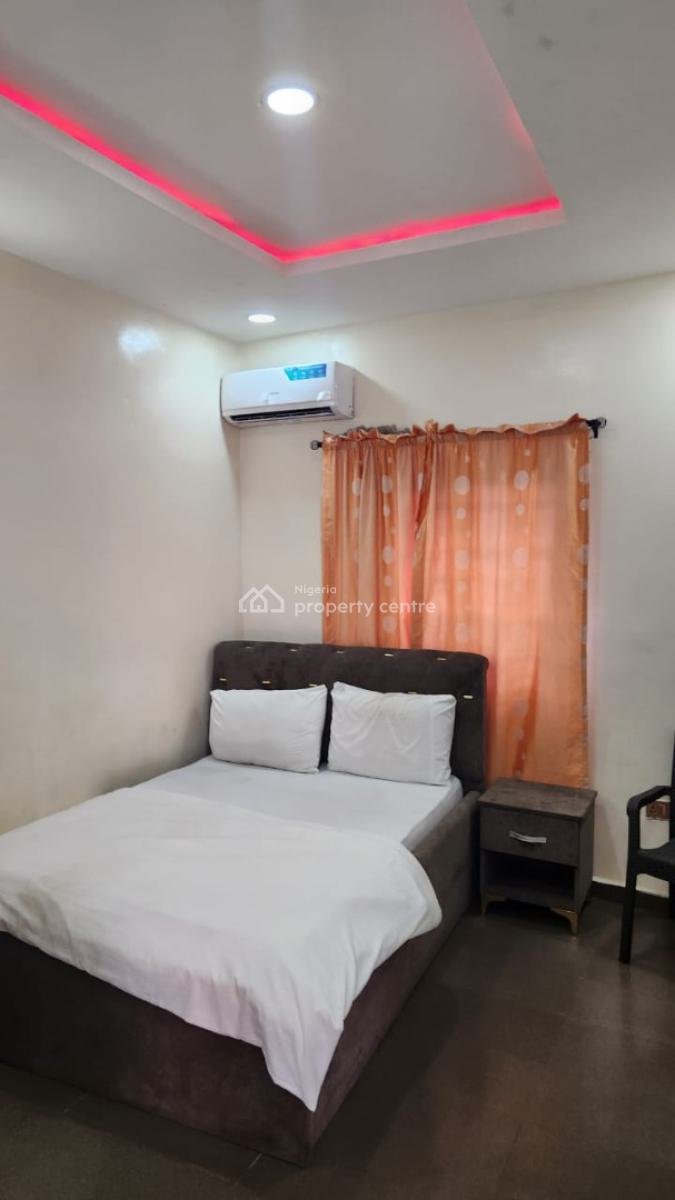 6 Bedrooom Apartments with Swimming Pool and Party Area, Ori-oke, Ogudu, Lagos, Commercial Property Short Let