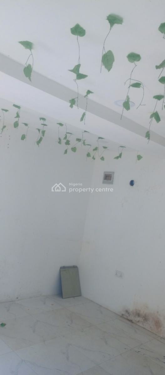 Sharp and Clean Shop in a Plaza By The Express, Abijo, Lekki, Lagos, Shop for Rent