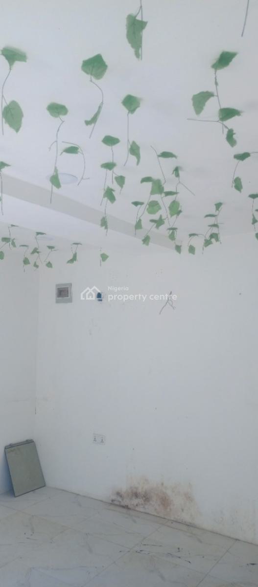 Sharp and Clean Shop in a Plaza By The Express, Abijo, Lekki, Lagos, Shop for Rent