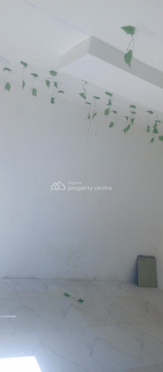 Sharp and Clean Shop in a Plaza By The Express, Abijo, Lekki, Lagos, Shop for Rent