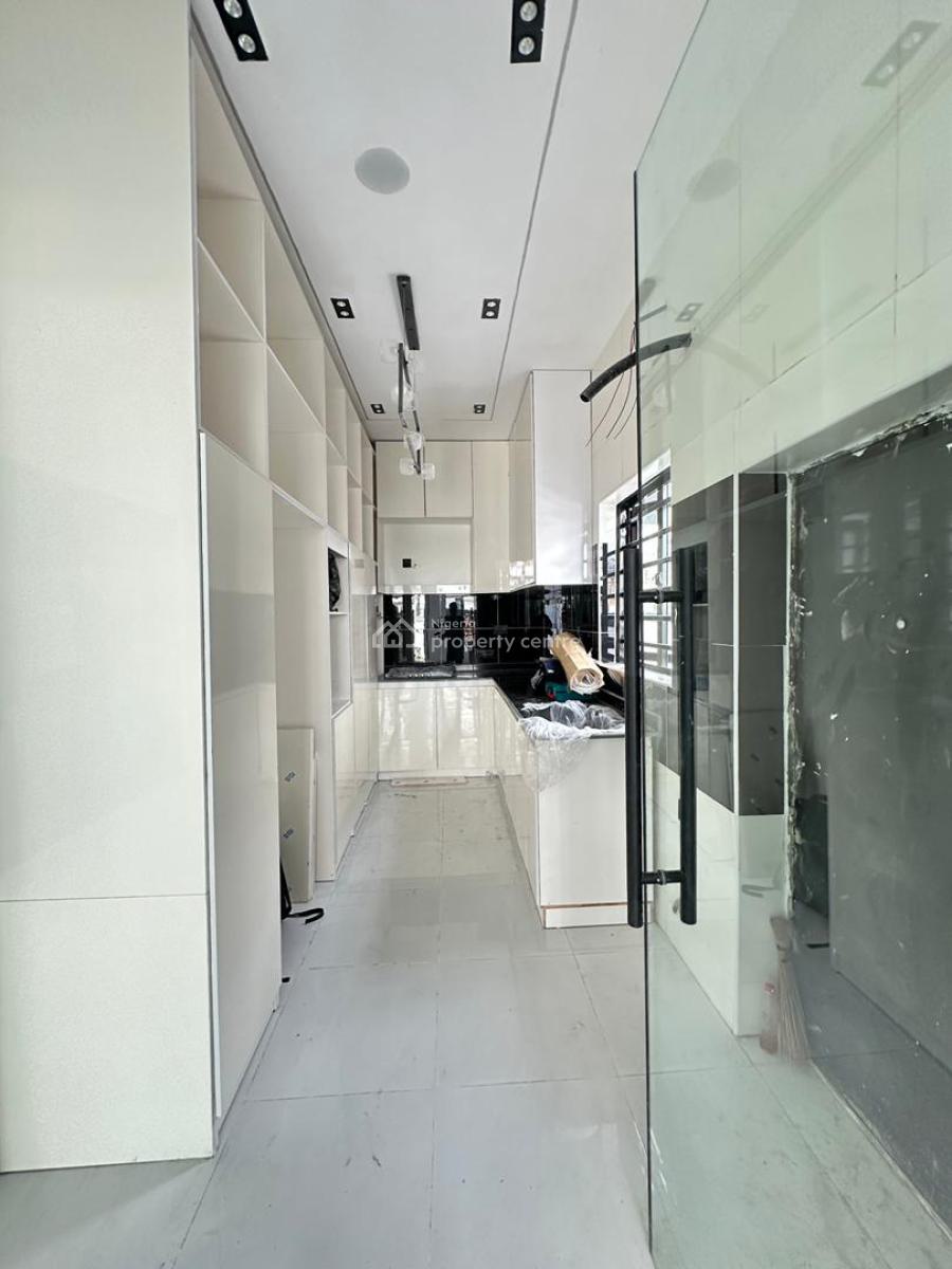 Exquisite Spacious 4 Bedroom Semi-detached Duplex, Less Than 7 Minutes From Ecuador Outdoor Bar, Orchid Road., Lekki Phase 2, Lekki, Lagos, Semi-detached Duplex for Sale