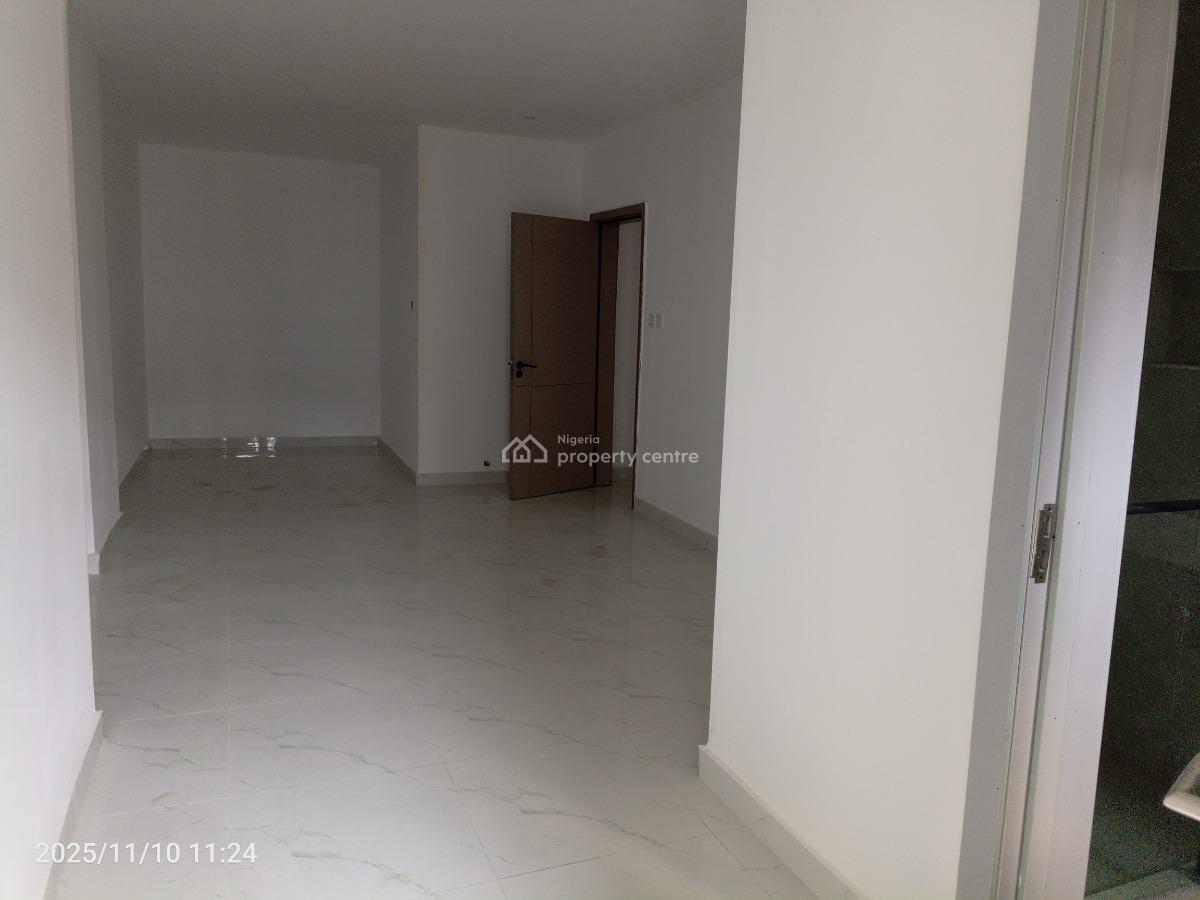 2 Bedroom Luxurious Maisonette, Freedom Way, Lekki Phase 1, Lekki, Lagos, Block of Flats for Sale