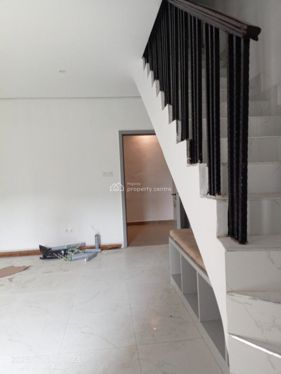 2 Bedroom Luxurious Maisonette, Freedom Way, Lekki Phase 1, Lekki, Lagos, Block of Flats for Sale