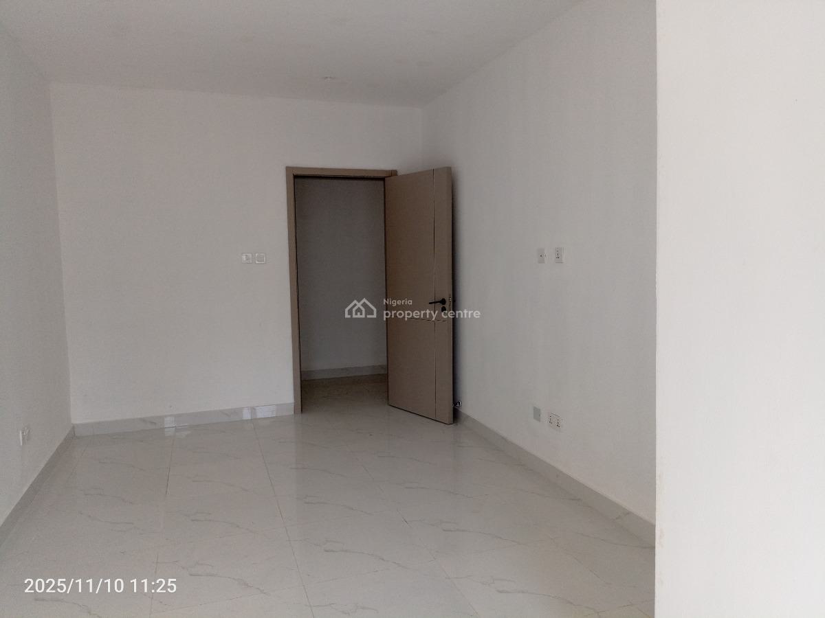 2 Bedroom Luxurious Maisonette, Freedom Way, Lekki Phase 1, Lekki, Lagos, Block of Flats for Sale