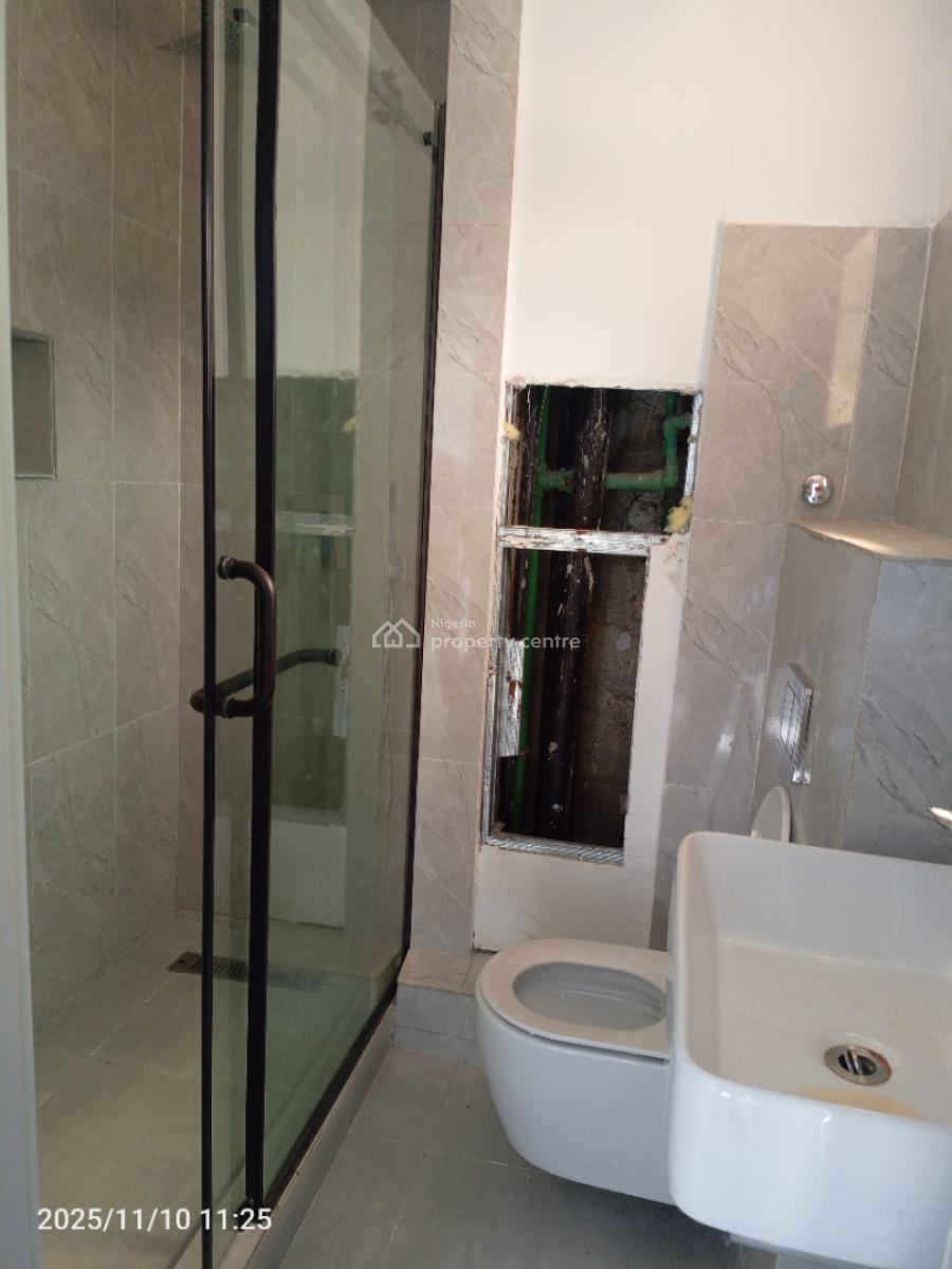 2 Bedroom Luxurious Maisonette, Freedom Way, Lekki Phase 1, Lekki, Lagos, Block of Flats for Sale