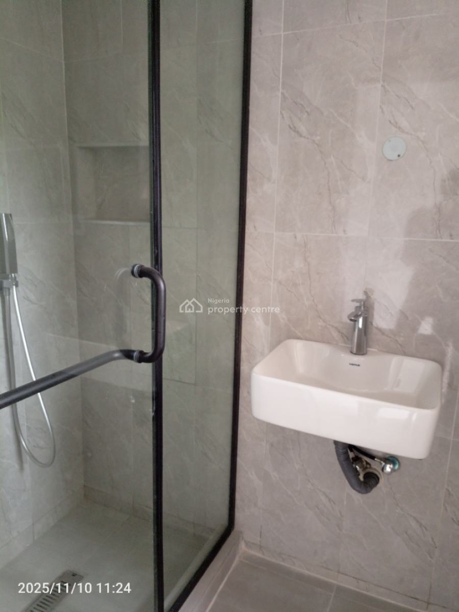 2 Bedroom Luxurious Maisonette, Freedom Way, Lekki Phase 1, Lekki, Lagos, Block of Flats for Sale