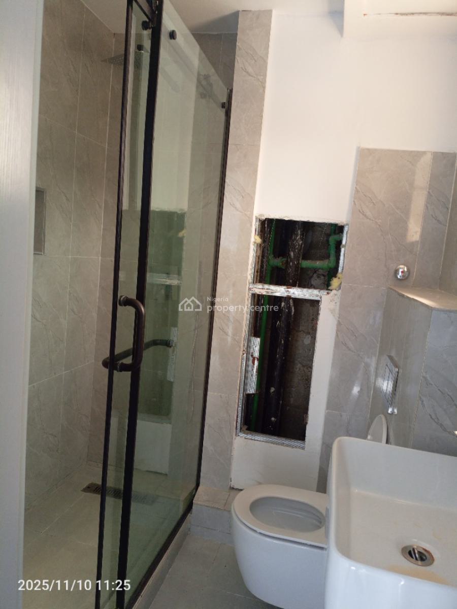 2 Bedroom Luxurious Maisonette, Freedom Way, Lekki Phase 1, Lekki, Lagos, Block of Flats for Sale