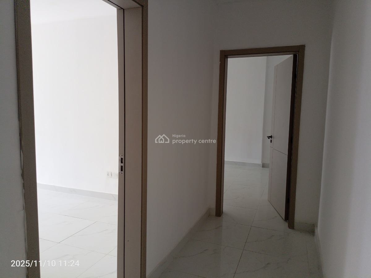 2 Bedroom Luxurious Maisonette, Freedom Way, Lekki Phase 1, Lekki, Lagos, Block of Flats for Sale