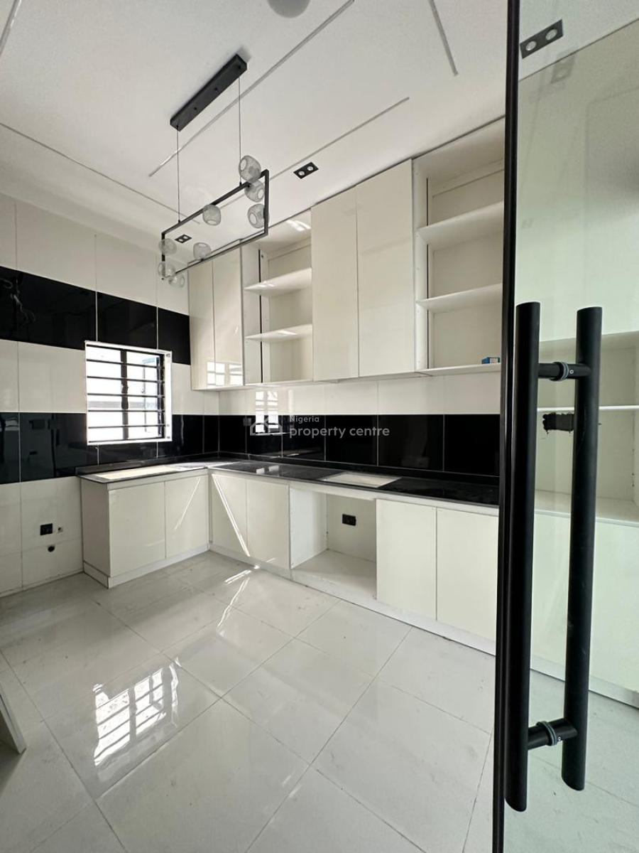 Exquisite Spacious 4 Bedroom Semi-detached Duplex with Bq, Lekki Phase 2, Lekki, Lagos, Semi-detached Duplex for Sale