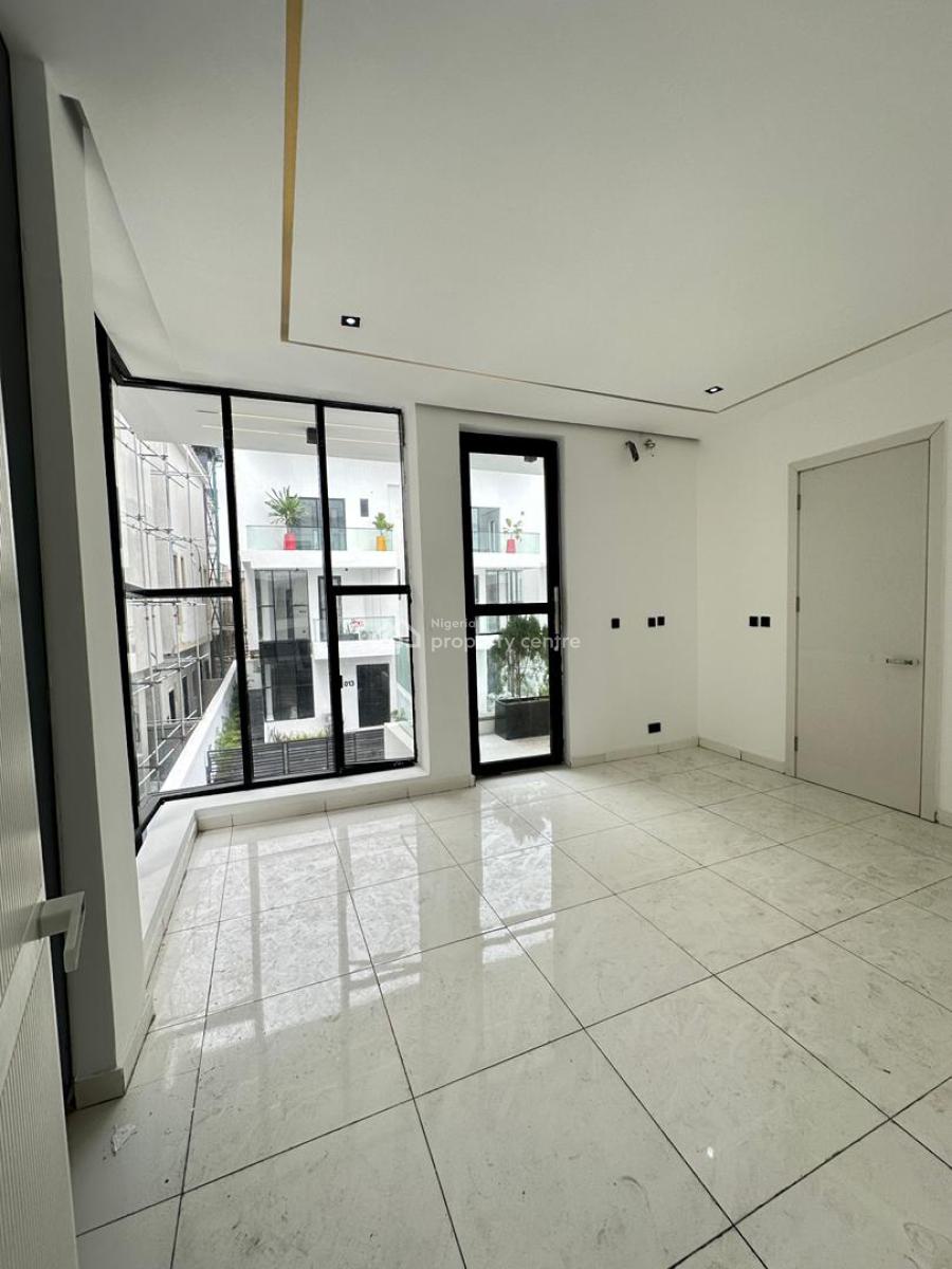 Outstanding Spacious 4 Bedroom Semi-detached Duplex with Bq, Lekki Phase 2, Lekki, Lagos, Semi-detached Duplex for Sale