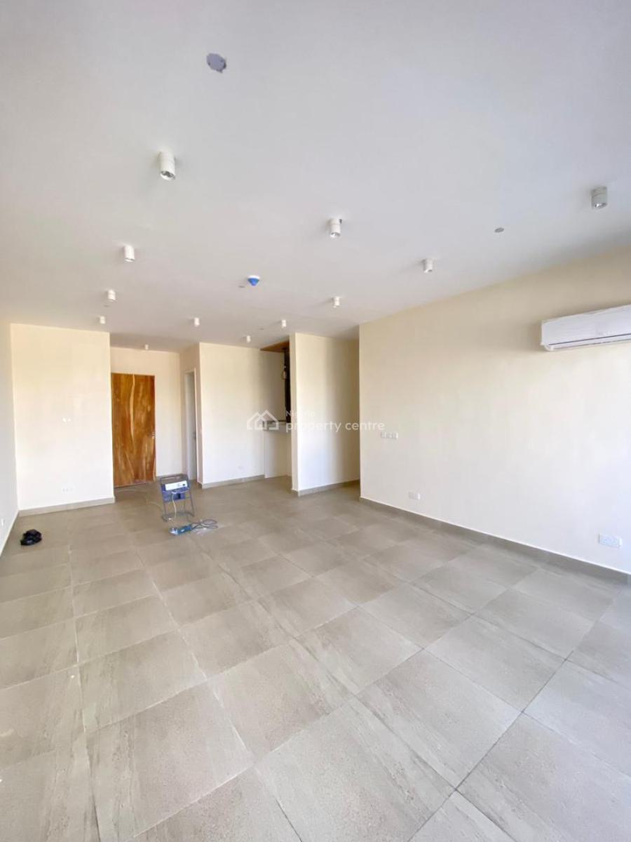 3 Bedroom Apartment with Pool, Lekki Phase 1, Lekki, Lagos, Flat / Apartment for Sale