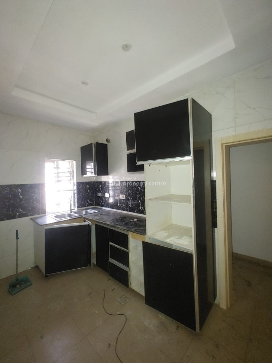 Clean Renovated Luxury 3 Bedroom Apartment, Behind Blenco, Olokonla, Ajah, Lagos, Flat / Apartment for Rent