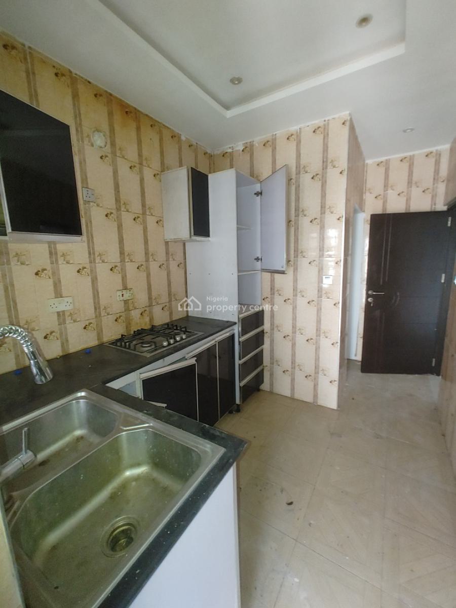 Clean Renovated Luxury 3 Bedroom Apartment, Behind Blenco, Olokonla, Ajah, Lagos, Flat / Apartment for Rent