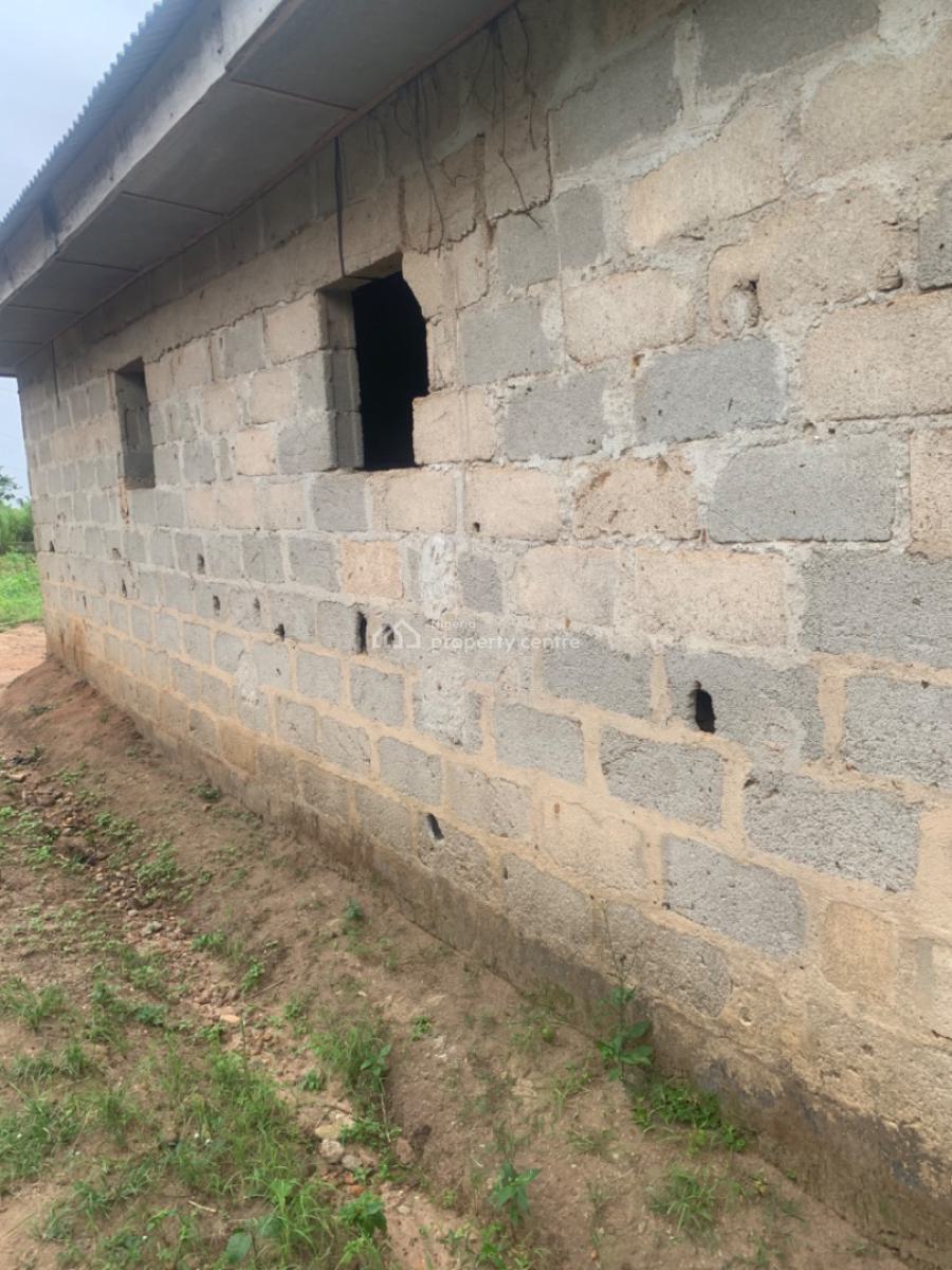 Uncompleted 4 Unit of Mini Flat on Full Plot, Ogedengbe, Gberigbe, Ikorodu, Lagos, Block of Flats for Sale