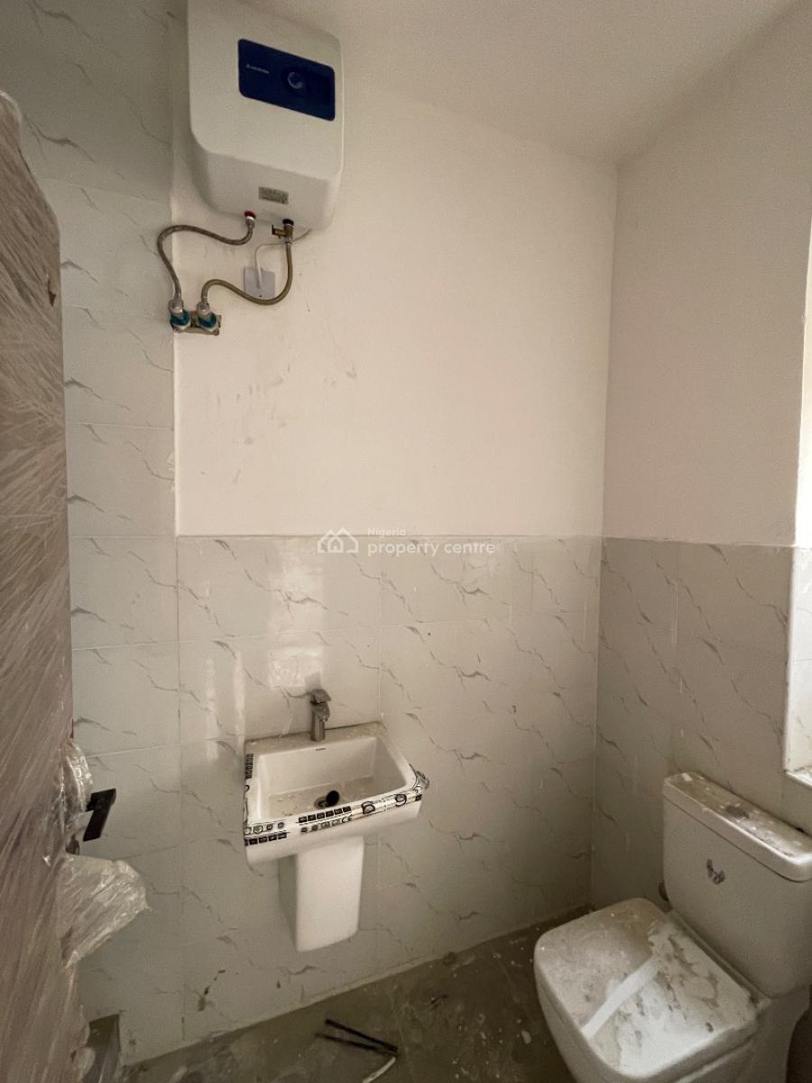 Cozy & Contemporary 3bedroom Living on Regent Avenue, Therra Annex Estate Off Lekki Epe Expressway, Sangotedo, Ajah, Lagos, Block of Flats for Sale