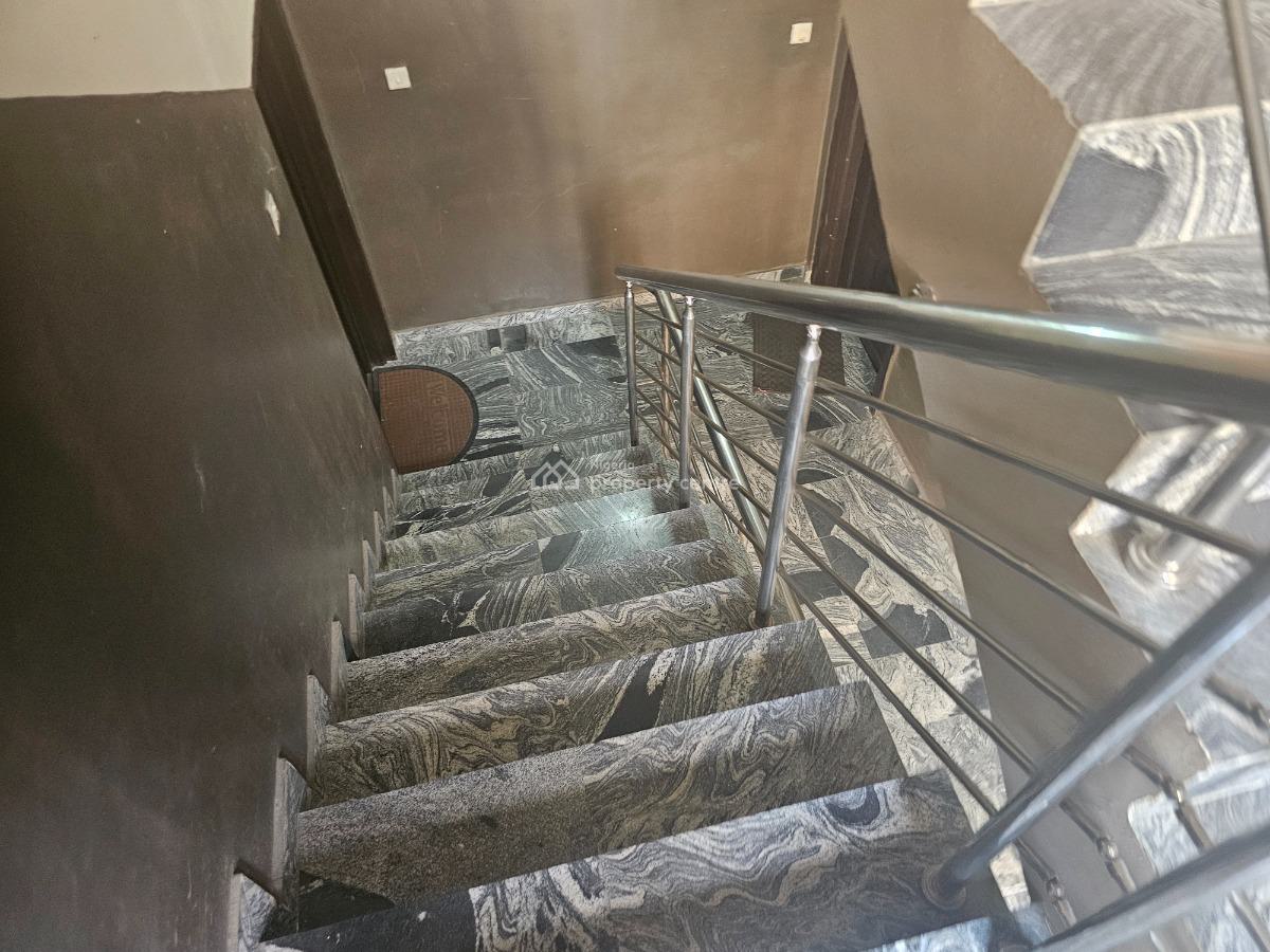 3 Bedroom Apartment, Off Admiralty Road, Lekki Phase 1, Lekki, Lagos, Flat / Apartment for Rent