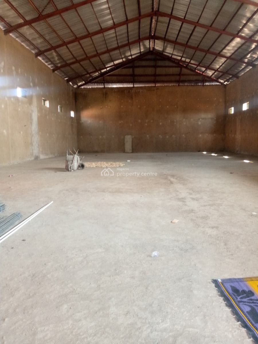 Newly Built Warehouse, Kubwa Deidei Expressway, Kubwa, Abuja, Warehouse for Rent