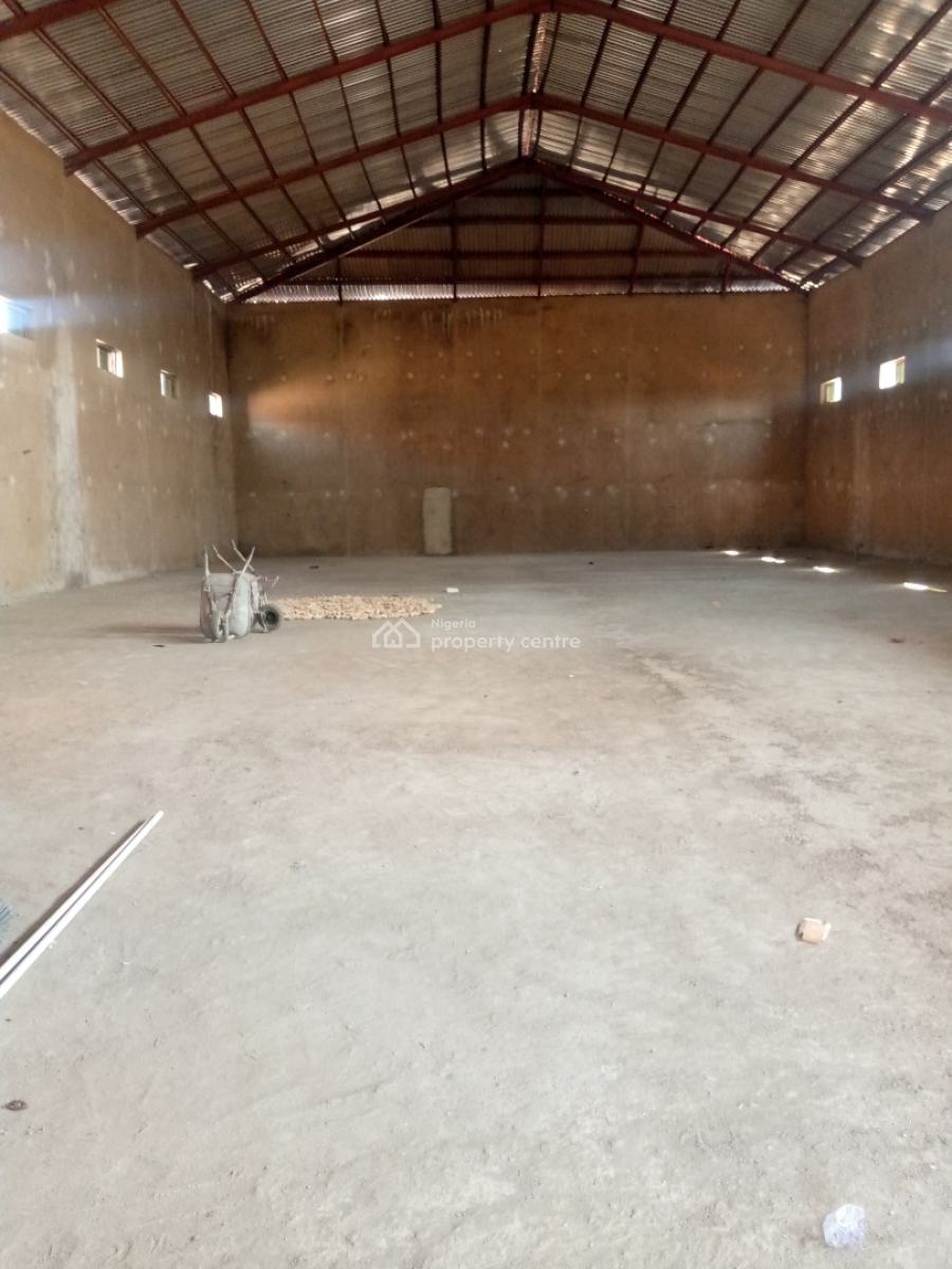 Newly Built Warehouse, Kubwa Deidei Expressway, Kubwa, Abuja, Warehouse for Rent
