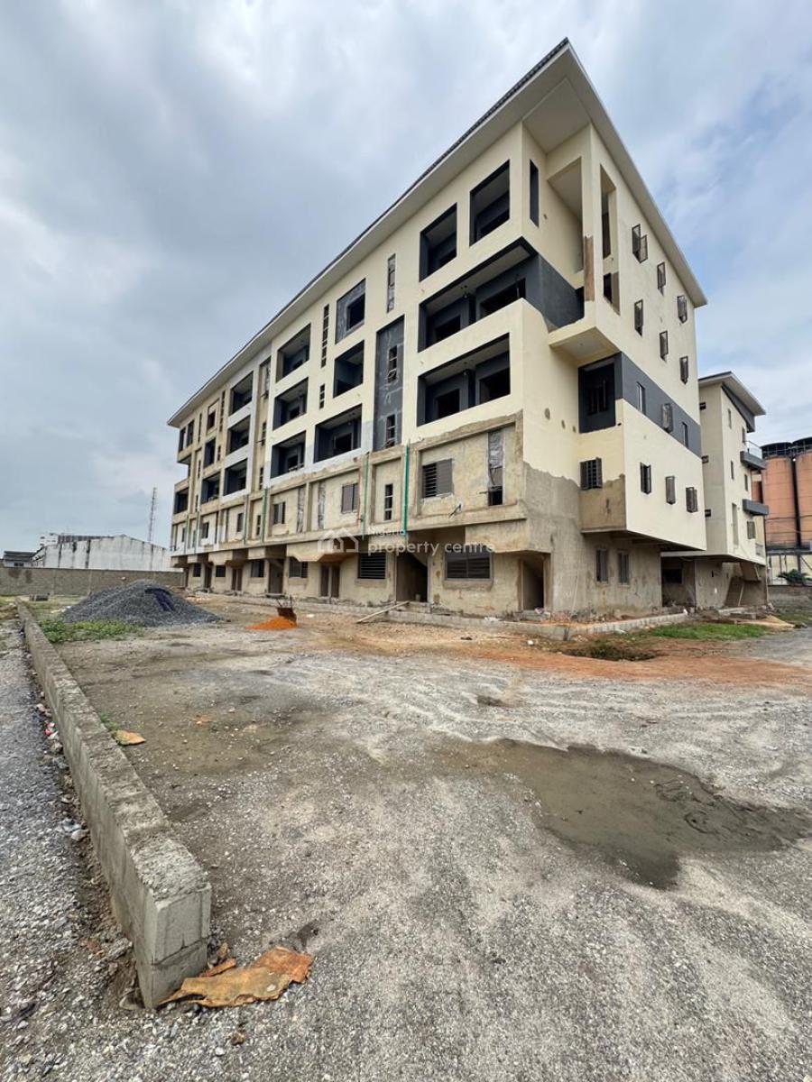 Beautifully Built 4 Bedroom Maisonette with Bq in a Secured Estate, Surulere, Lagos, Block of Flats for Sale