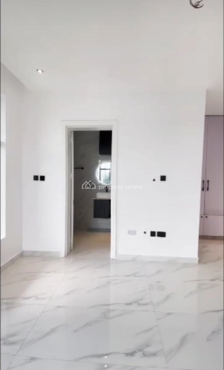 5 Bedroom Fully Detached Parking Space: 14 to 15 Cars Land Size: 603 S, Lakeview Park2 Estate. Orchid Road, Lekki, Lagos, Detached Duplex for Sale